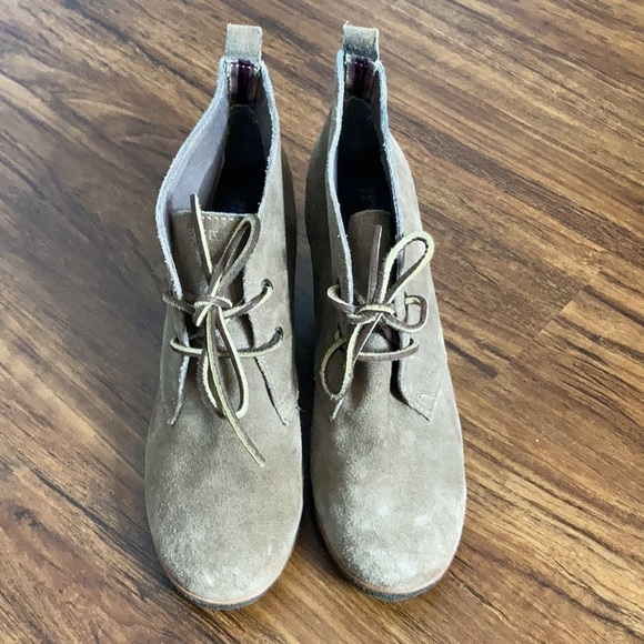 Sperry Harlow suede leather wedge booties size 8.5 - Picture 2 of 7